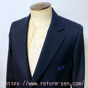 写真:制服のブレザーの肩幅を小さくするお直し 完成した状態です。