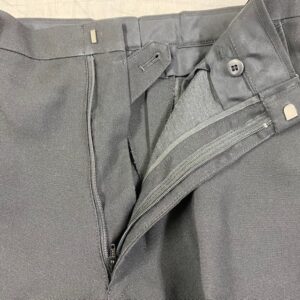 image:グレーの制服ズボン