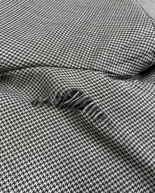 オーダースラックスの股破れ/修理前