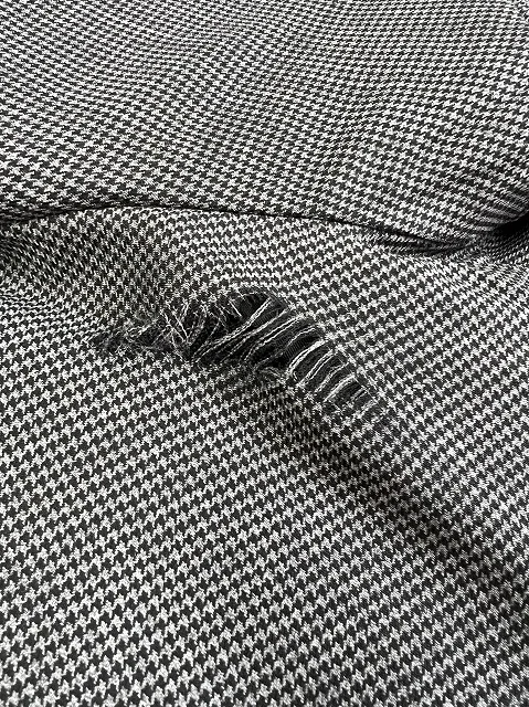 オーダースラックスの股破れ/修理前