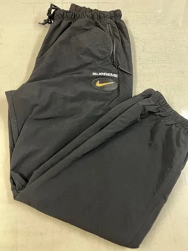 NIKE&Supremeコラボ商品/ナイロンパンツ/裾ゴム交換　BEFORE